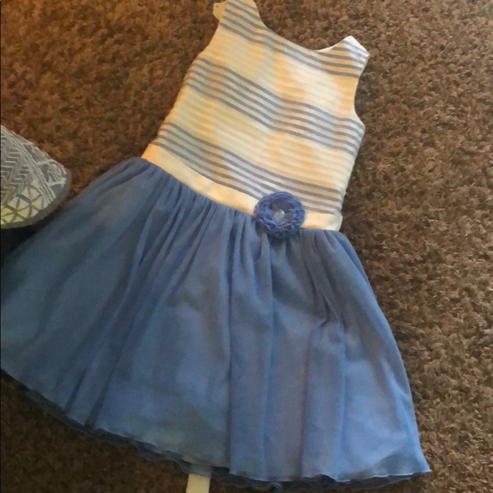 Girls dress